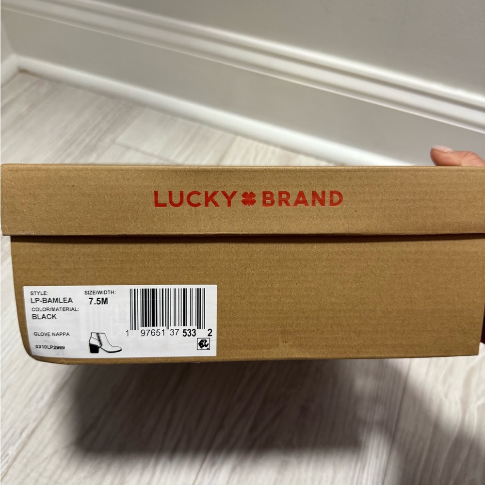 Lucky Brand black ankle booties - Picture 2 of 5